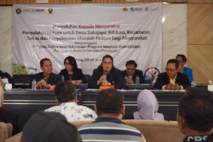 WUJUD PENGABDIAN MASYARAKAT, PRODI S2 KENOTARIATAN DAN S3 ILMU HUKUM UNIVERSITAS PANCASILA GELAR PKM, MOU, DAN PEMBAGIAN PAKET SEMBAKO DI DESA SUKAJAYA KABUPATEN SUMEDANG.